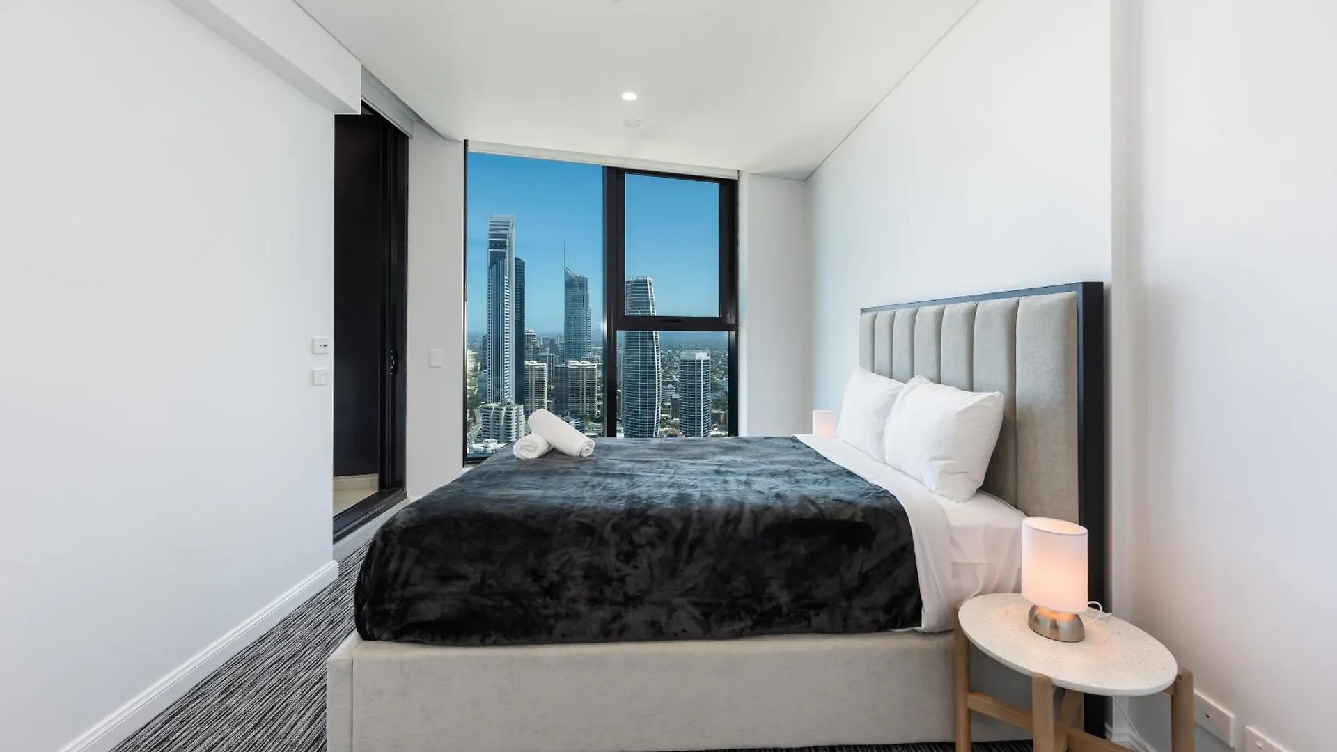 Apartment Oceanview Luxury Beachfront 2B2B Gold Coast